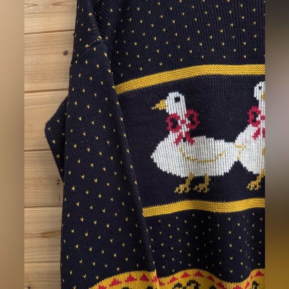 Vintage White Duck Themed Crewneck Sweater Size Medium Novelty Print Bow - Picture 3 of 13